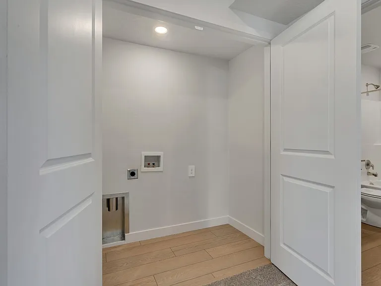 4912 W Willowbank Dr — Photo 21