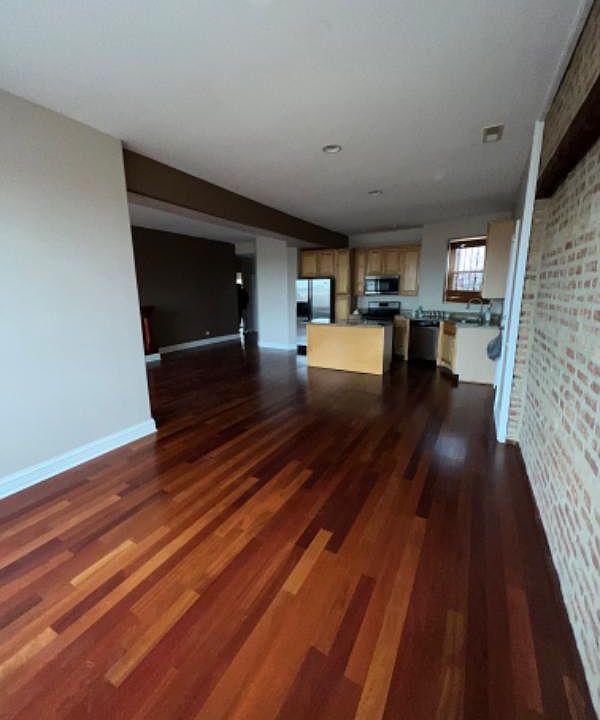 1st image of 107 E 42nd St APT 1E