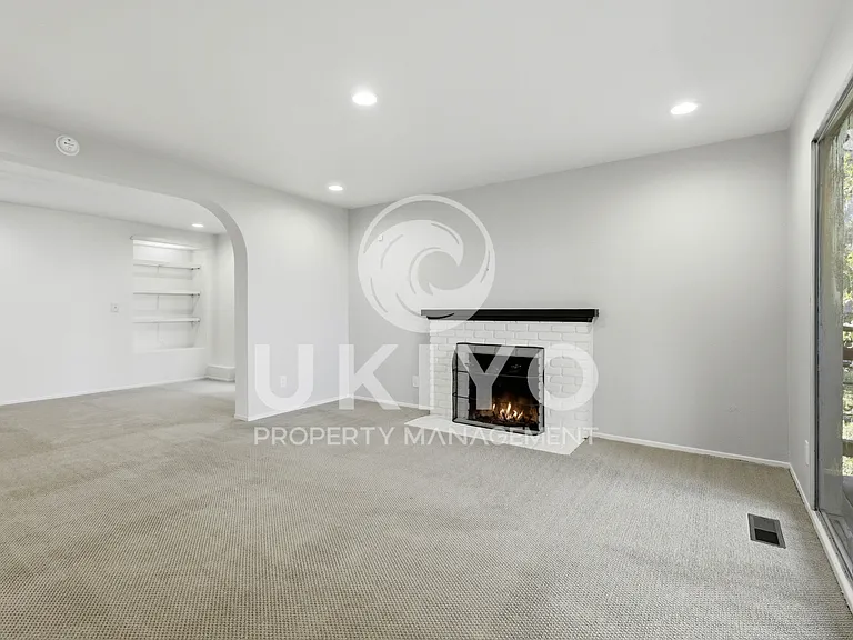 6809 Colton Blvd — Photo 3