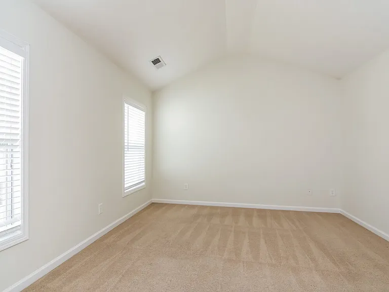 815 Forsythia Way — Photo 11