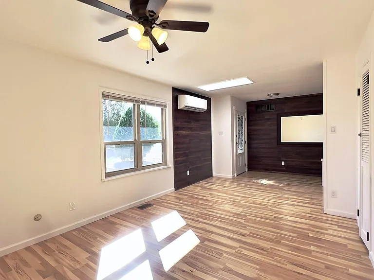 Reata Rd — Photo 16