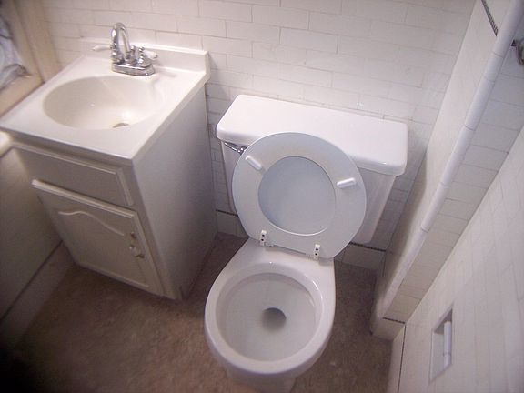4th image of 251 S 41st St Floor 2