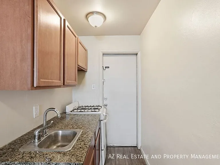 829 N 4th Ave #12 — Photo 17