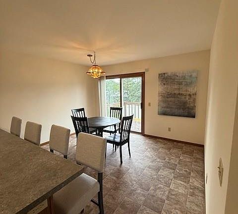 5th image of 1627-1629 Rustic Dr #1627