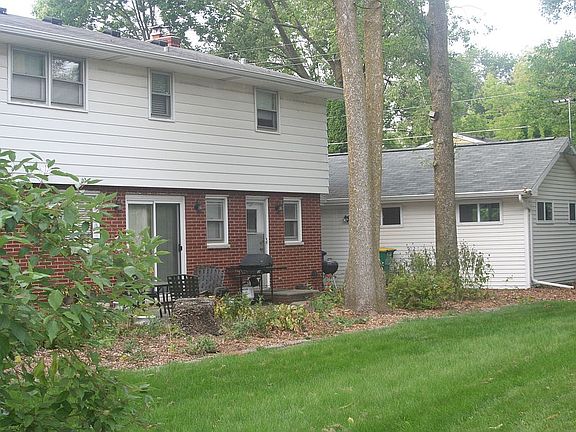 2nd image of 1621 Argonne Dr