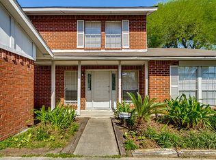 15203 Silverman St, Webster, TX 77598