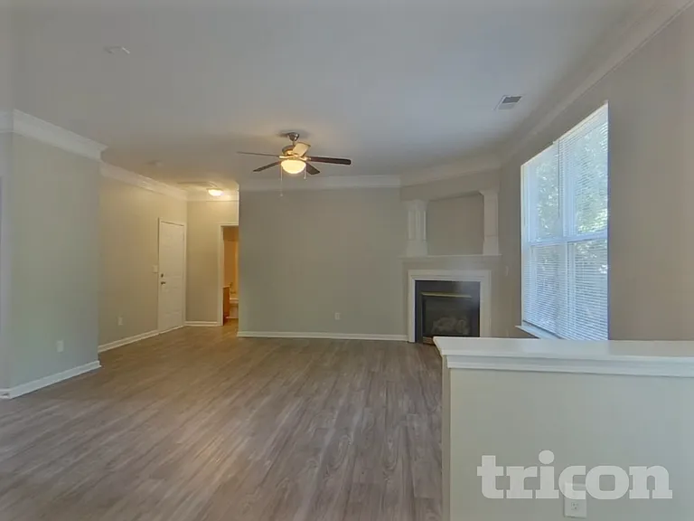 2721 Forest Grove Ct — Photo 4