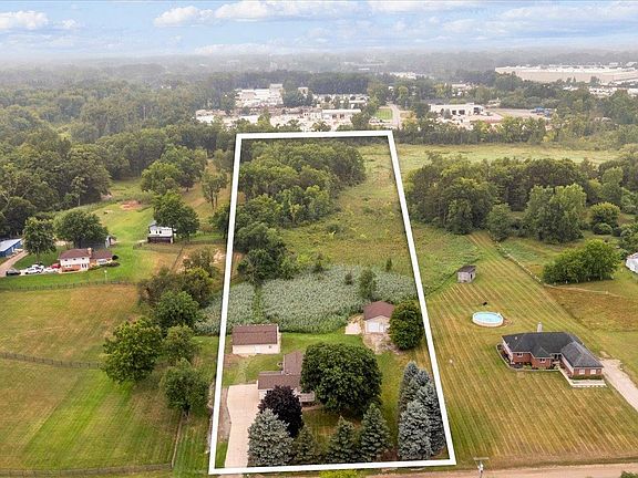 3rd image of 12789 Twelve Mile Rd