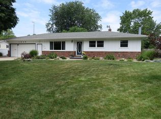 1845 Santa Maria Dr, Stevensville, MI 49127