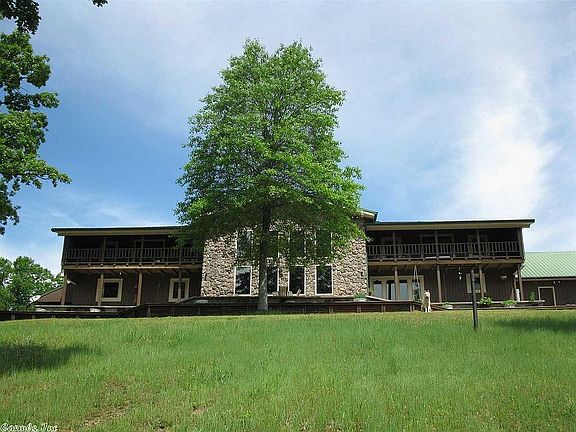 2 balconies and 2 porches