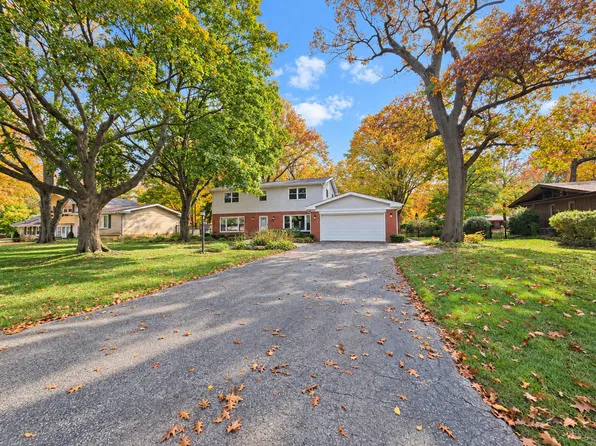 317 E Forest Ln, Palatine, IL 60067