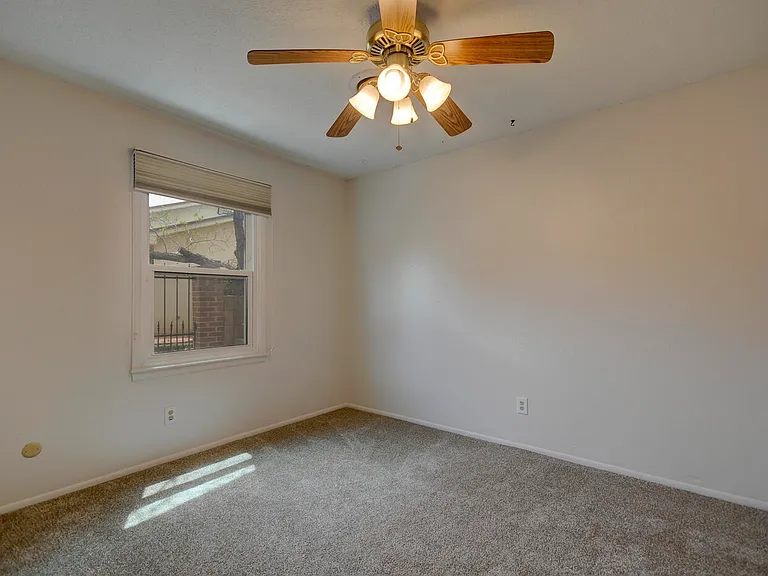 4631 Sherwood St NE — Photo 19