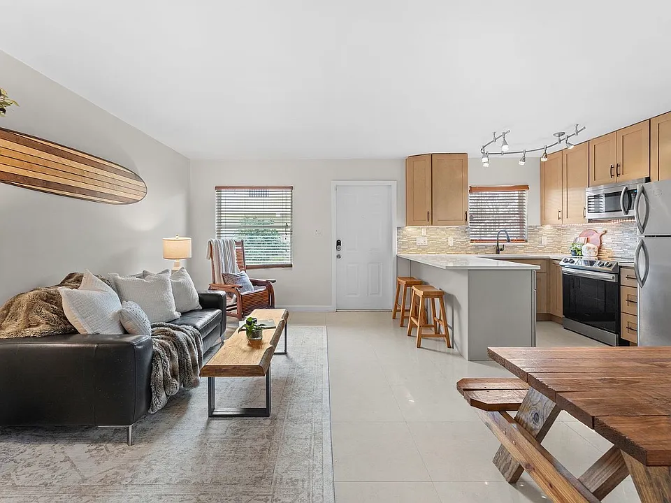 130 Roosevelt Ave #1-7