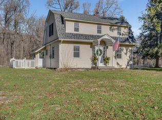 621 County Road 627, Bloomsbury, NJ 08804