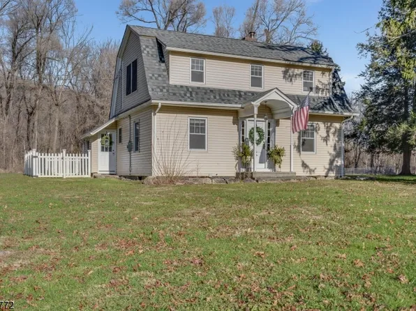 621 County Road 627, Pohatcong Twp., NJ 08804
