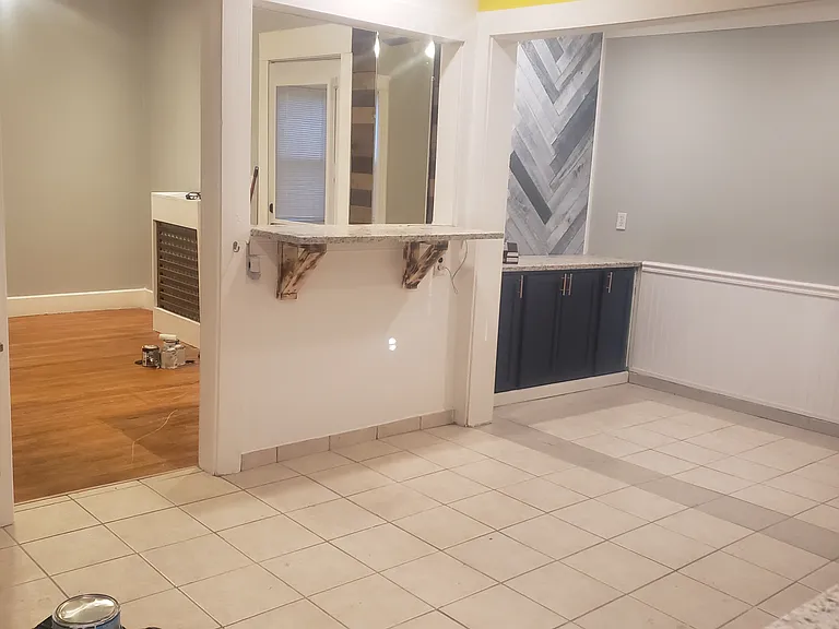 18 Warwick St #1 — Photo 2