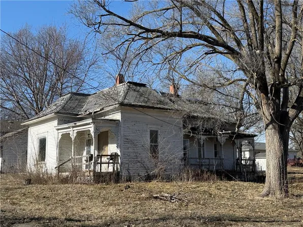 309 W Samuel St, Hamilton, MO 64644