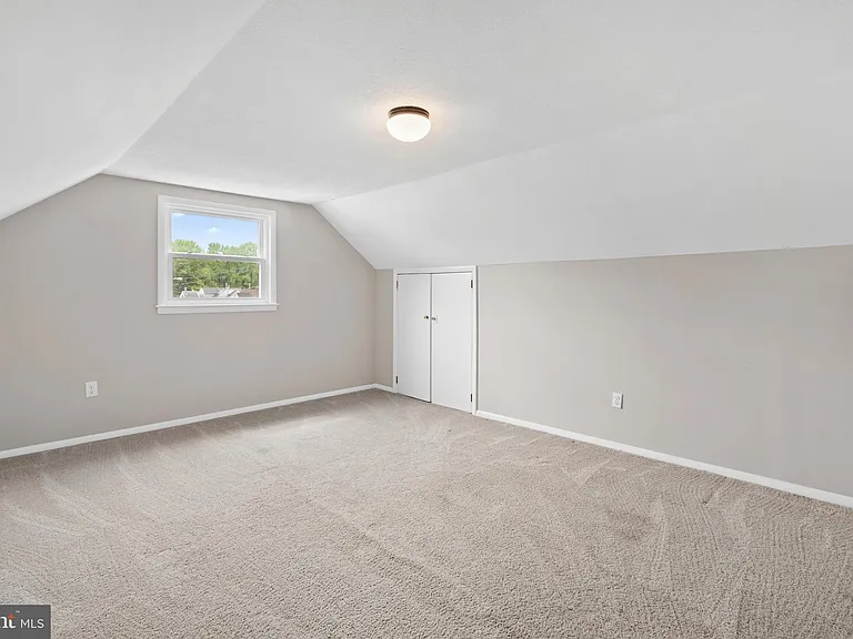 522 Penn Blvd — Photo 21