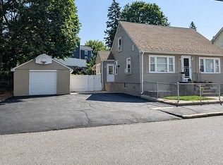 10 Garfield Ave, Woburn, MA 01801