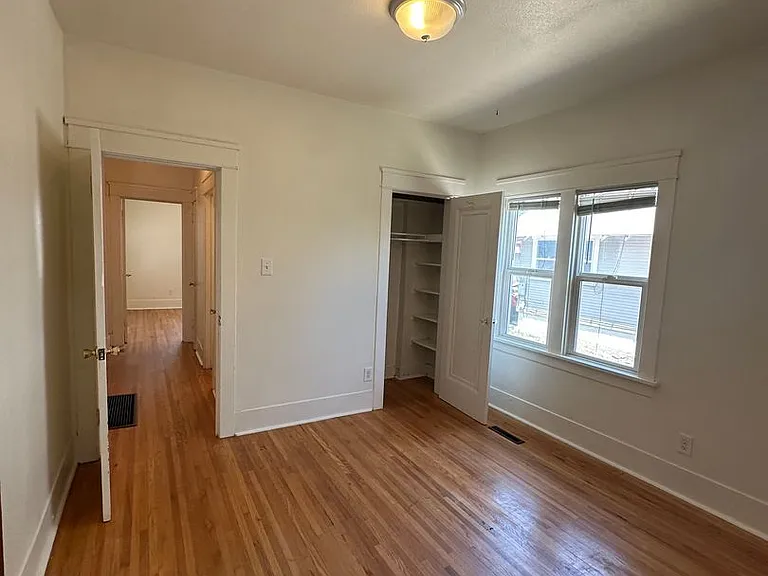 2037 8th Ave — Photo 11