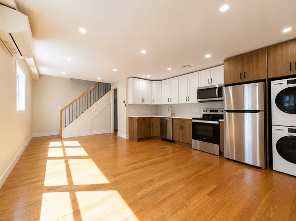 558 Fairview Avenue image 1 of 10