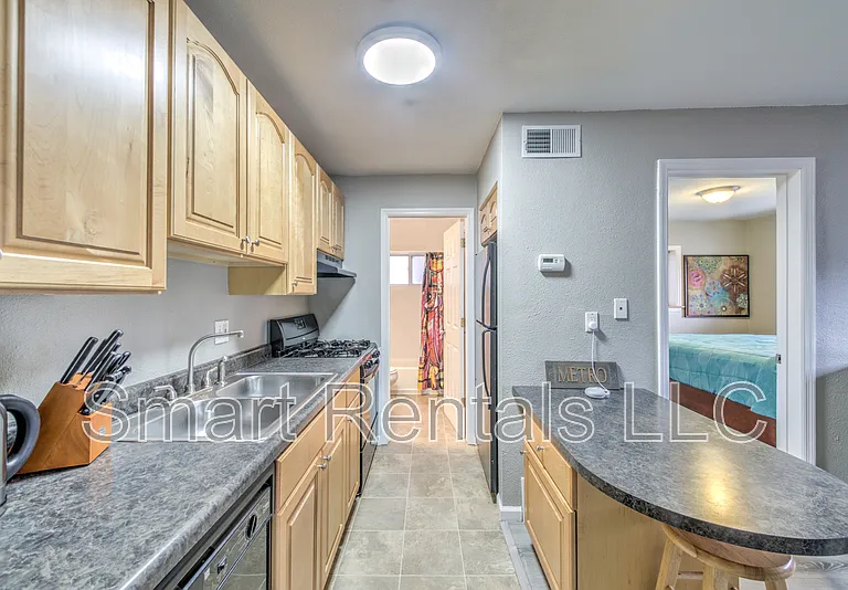 3850 Park Ave #11 — Photo 10