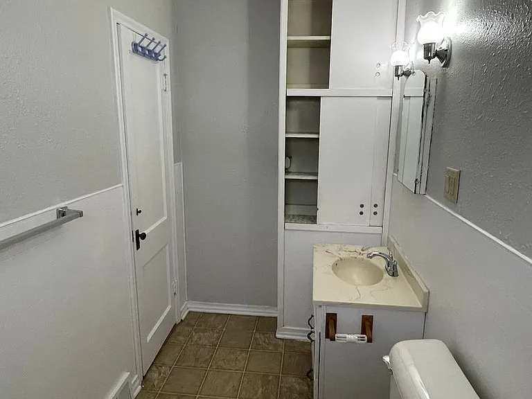1021 Dilger Ave — Photo 15