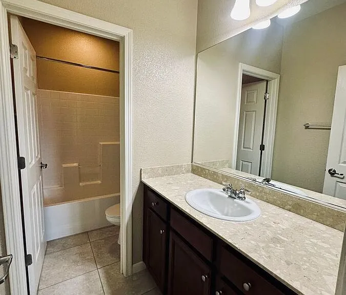 10860 Pebble Hill Dr — Photo 26