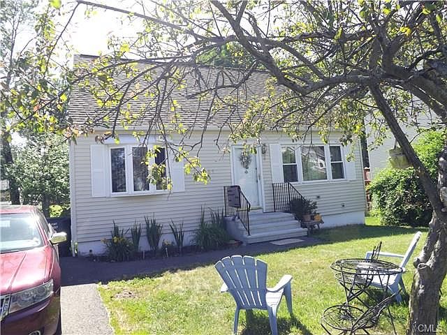 2nd image of 161 Infield St