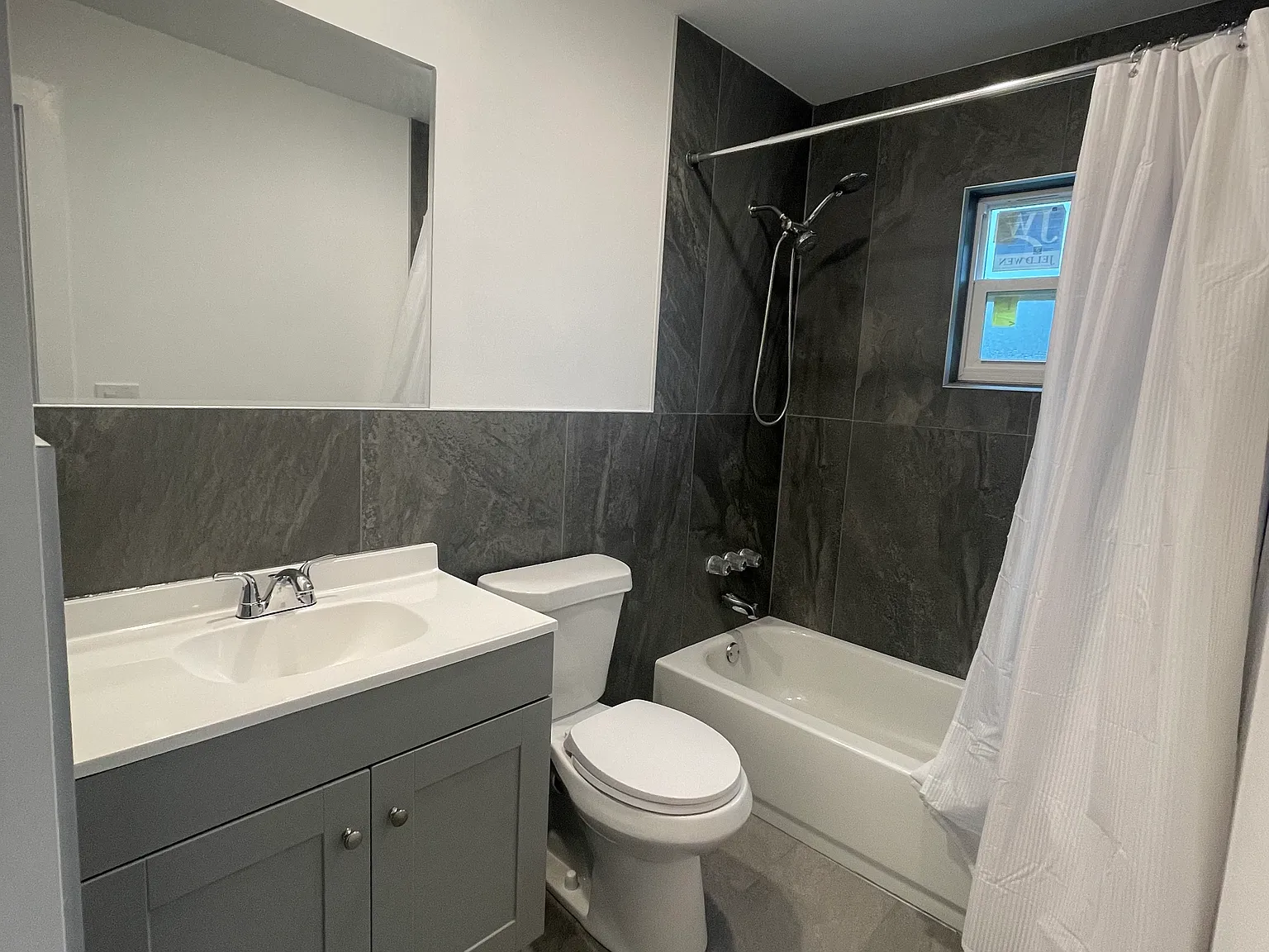 3 bed, 1350 sqft, $1,600 — Photo 4