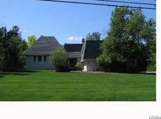 25466 Bryden Rd, Beachwood, OH 44122