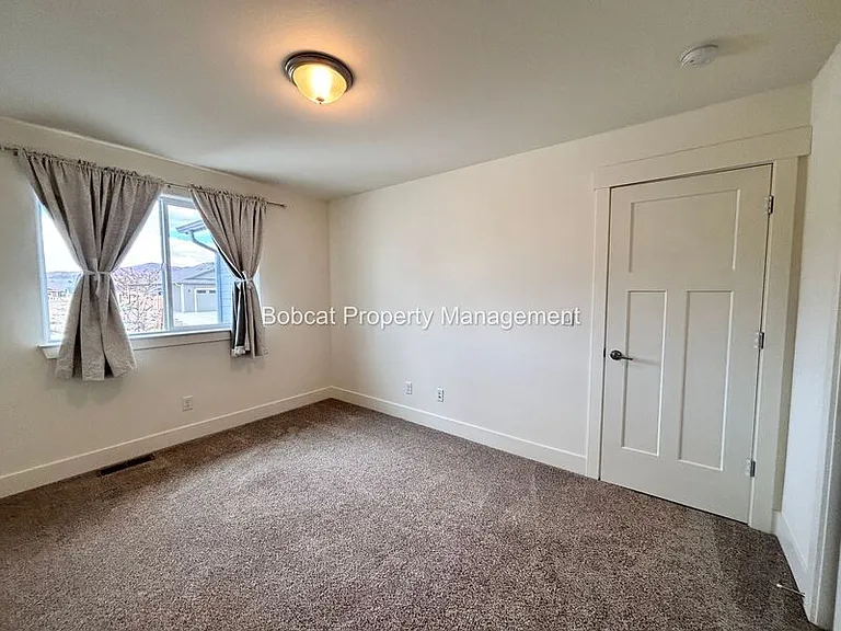 909 Saltbrush Rd — Photo 14