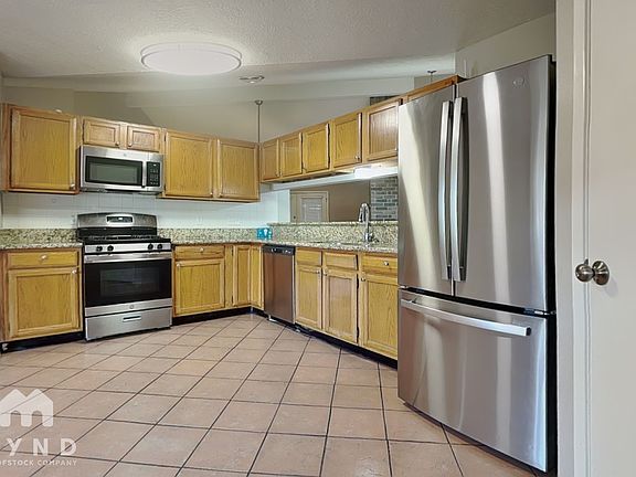 4th image of 3218 Sedgeborough Cir