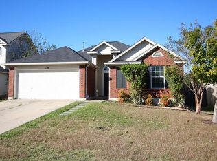 303 Dana Dr, Hutto, TX 78634