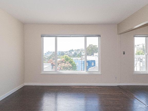 4th image of 59 Surrey St #3