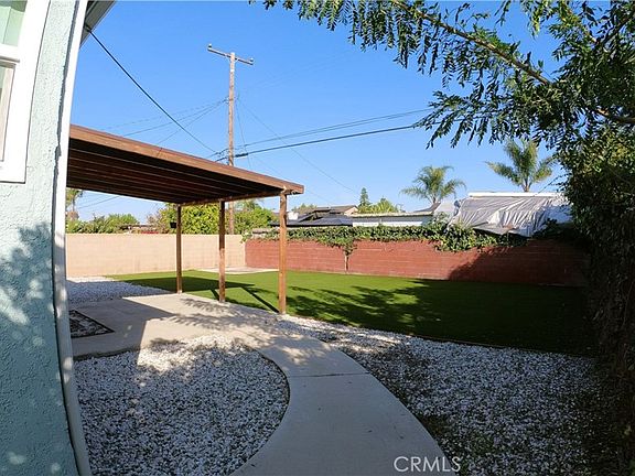 5th image of 1808 N Grape Ave