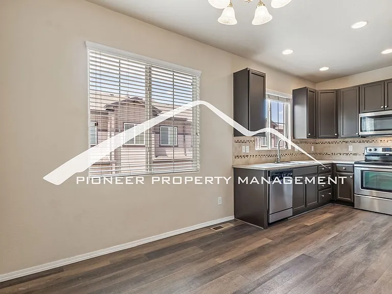6247 Fowler Mill Point — Photo 4