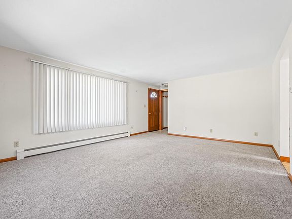4th image of 823 Columbia AVENUE