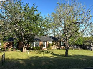 208 Yucca Dr, Weatherford, TX 76087