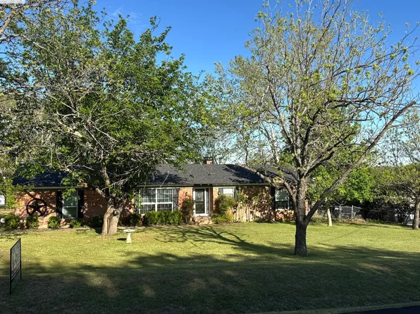 208 Yucca Dr, Weatherford, TX 76087