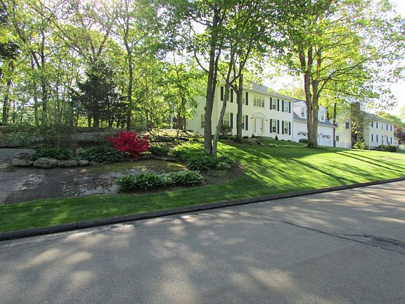 3rd image of 1 Whitewood Dr
