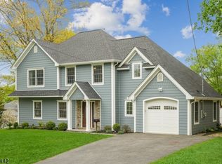 2 Kensington Rd, Madison, NJ 07940