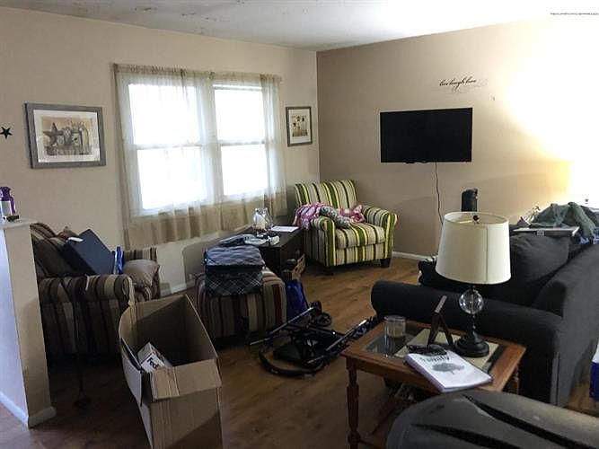 2nd image of 409 Bay Way