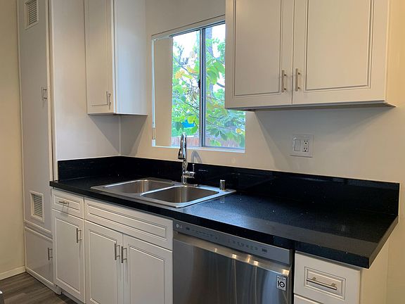 4th image of 1208 Broadway APT 1