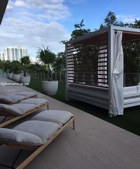 16385 Biscayne Blvd #621 — Photo 34