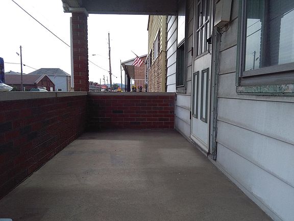3rd image of 315 Walden Ave
