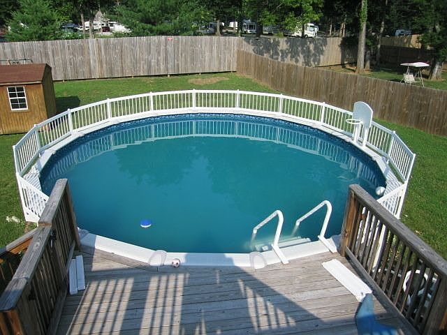 2nd image of 305 River Edge Dr