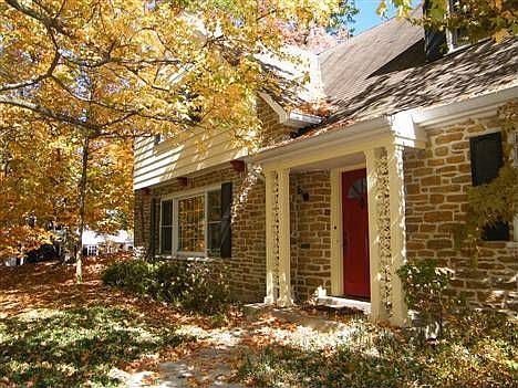 1st image of 730 Lindell Ln