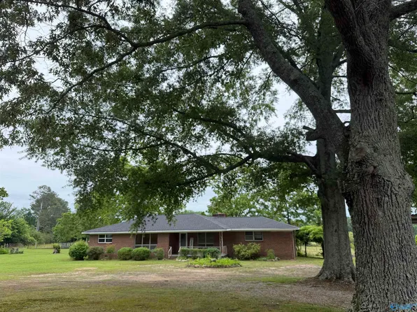 715 County Road 99, Fort Payne, AL 35967