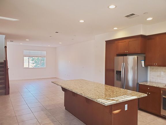 3rd image of 5298 Campus Dr
